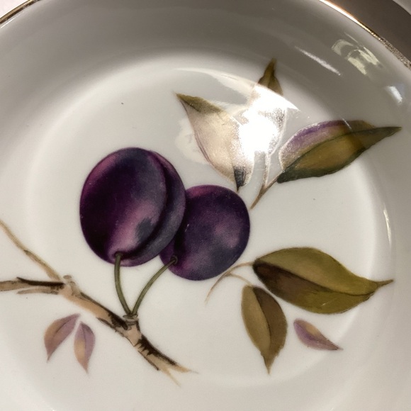 Set of 8 Royal Worcester, Evesham tab handle serving dishes - Picture 6 of 7